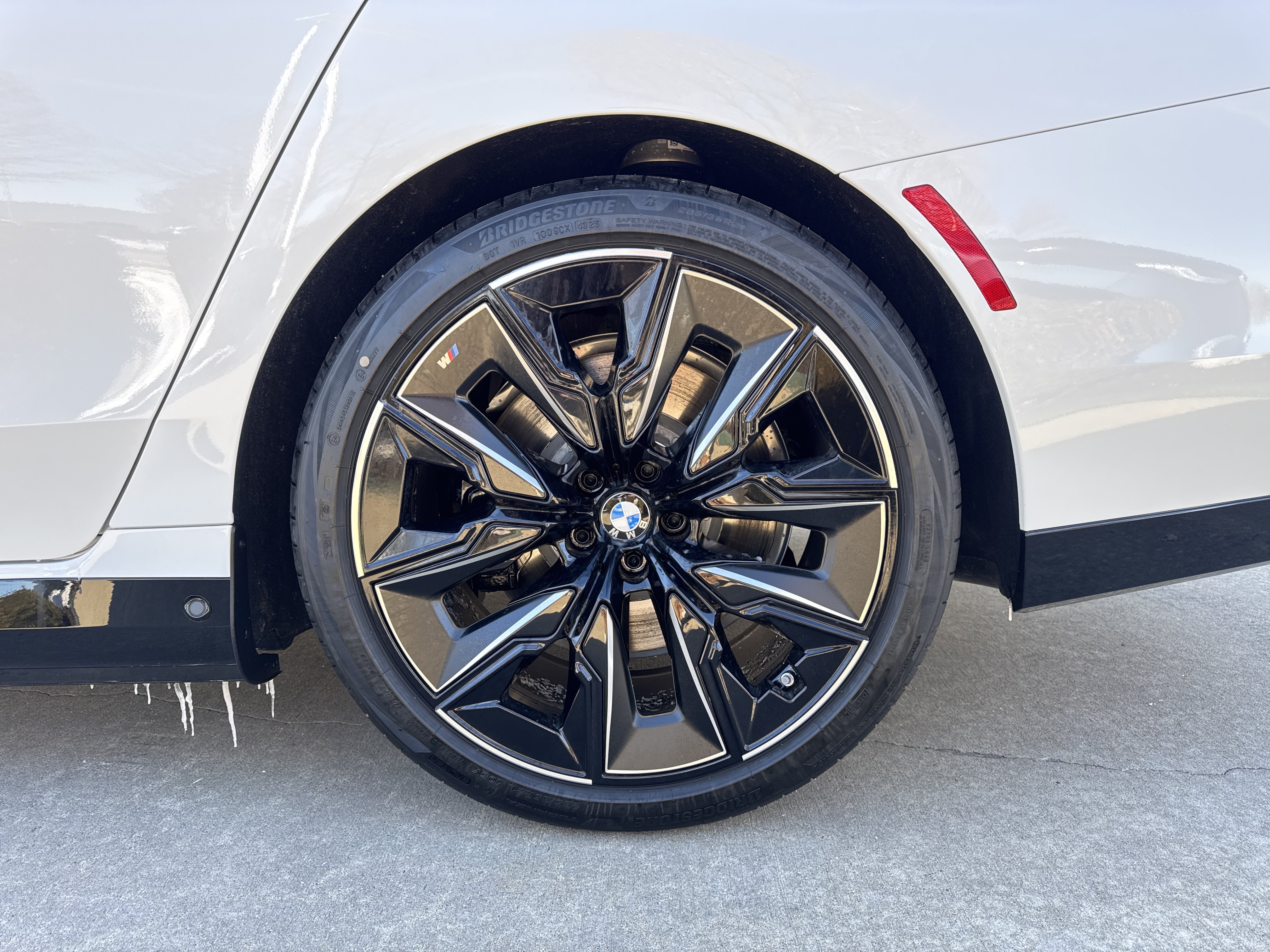 New 2026 BMW 750e xDrive w/ Executive Package AWD/4WD image 27