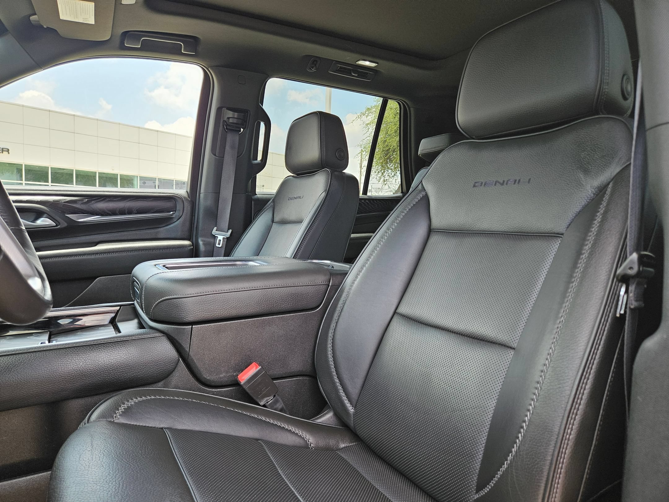 Certified 2022 GMC Yukon Denali AWD/4WD image 13