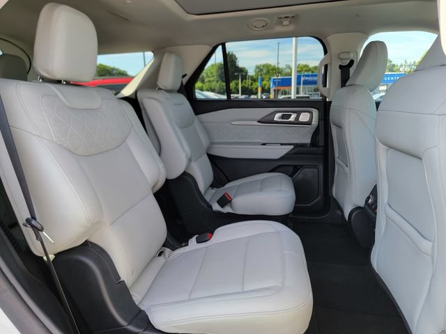 Certified 2025 Ford Explorer Platinum w/ LUX Leather Package AWD/4WD image 24