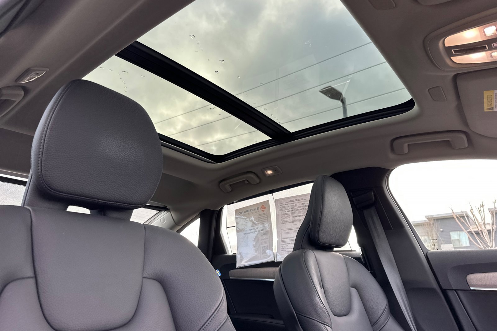 Used 2025 Volvo S90 B6 Plus w/ Protection Package Premier image 17