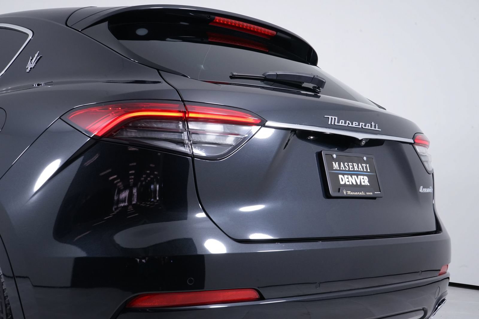 Used 2023 Maserati Levante GT AWD/4WD image 17