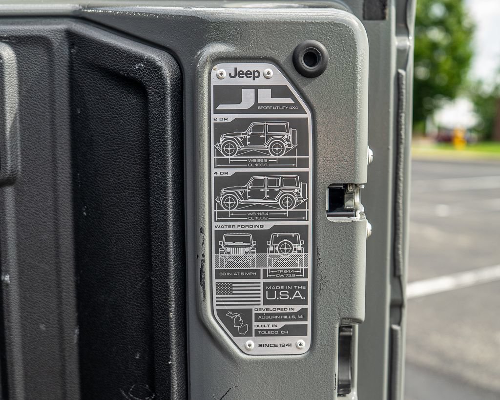 Used 2021 Jeep Wrangler Unlimited Sport AWD/4WD image 11