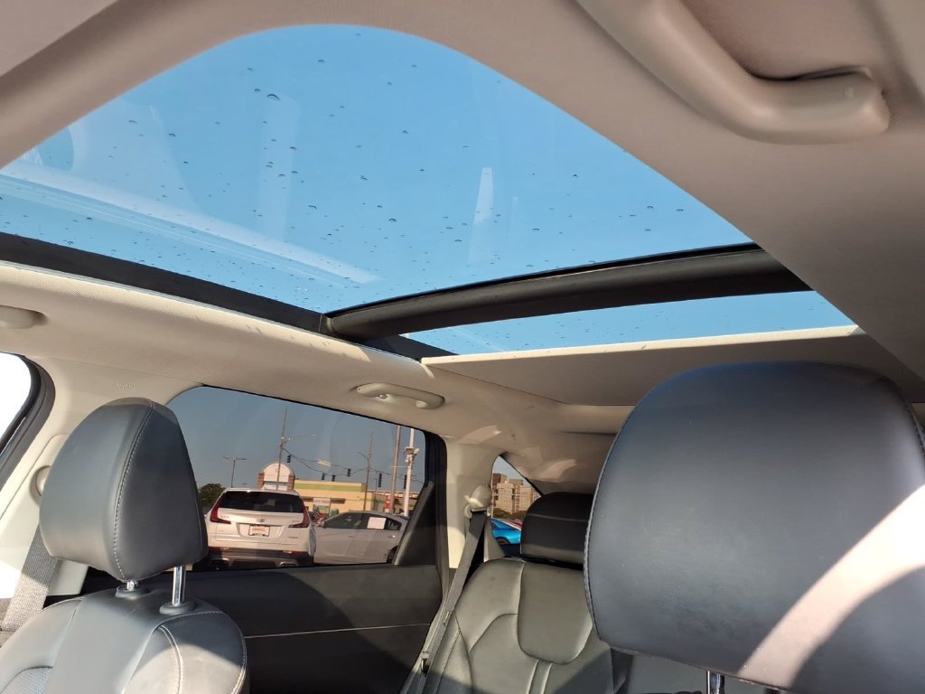Used 2025 Kia Sorento S w/ Panoramic Sunroof Package FWD image 13