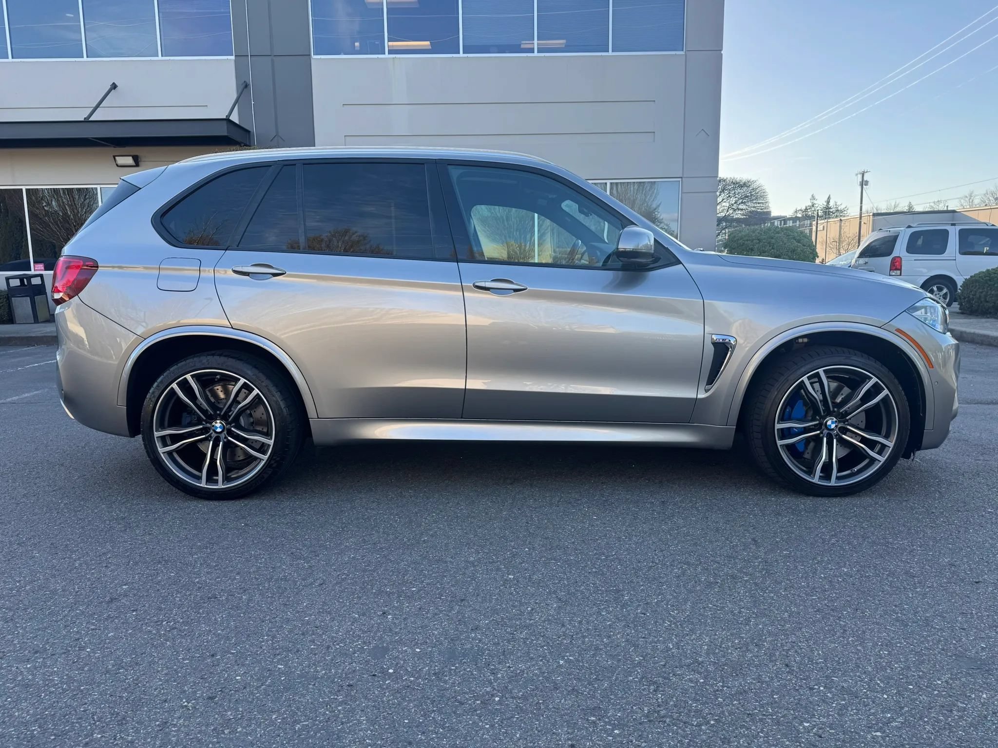 Used 2017 BMW X5 M image 12