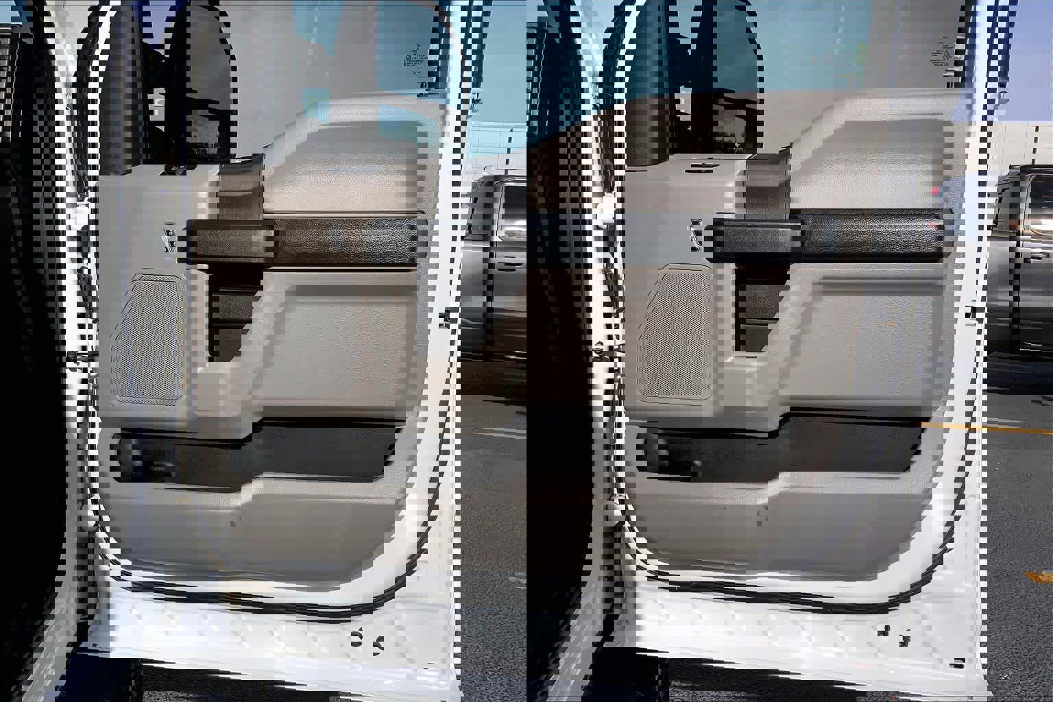 Used 2022 Ford F250 XL w/ Power Equipment Group image 23