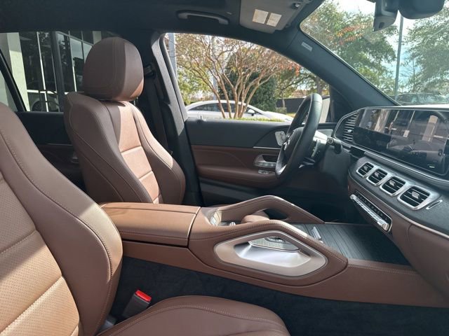 Used 2025 Mercedes-Benz GLS 450 4MATIC image 35