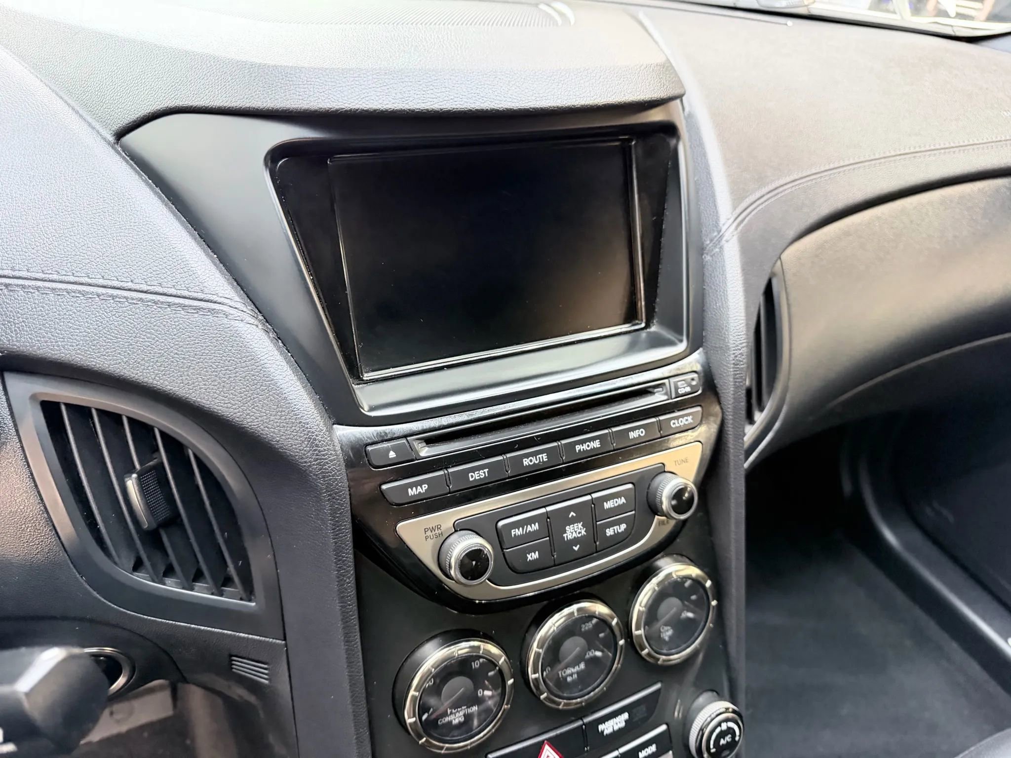 Used 2013 Hyundai Genesis 3.8 image 19