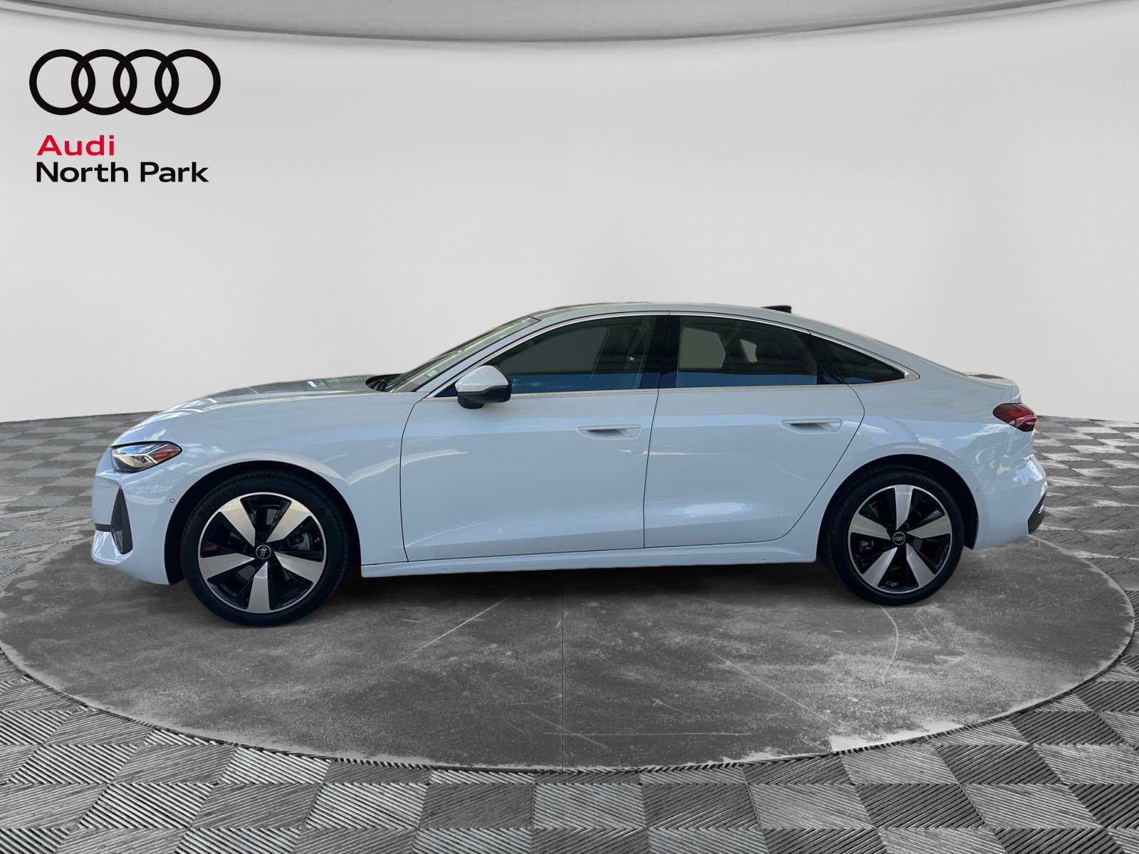 Used 2025 Audi A5 2.0T Premium Plus AWD/4WD image 2