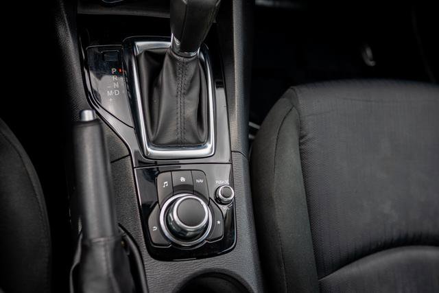 Used 2015 MAZDA MAZDA3 i Sport image 34