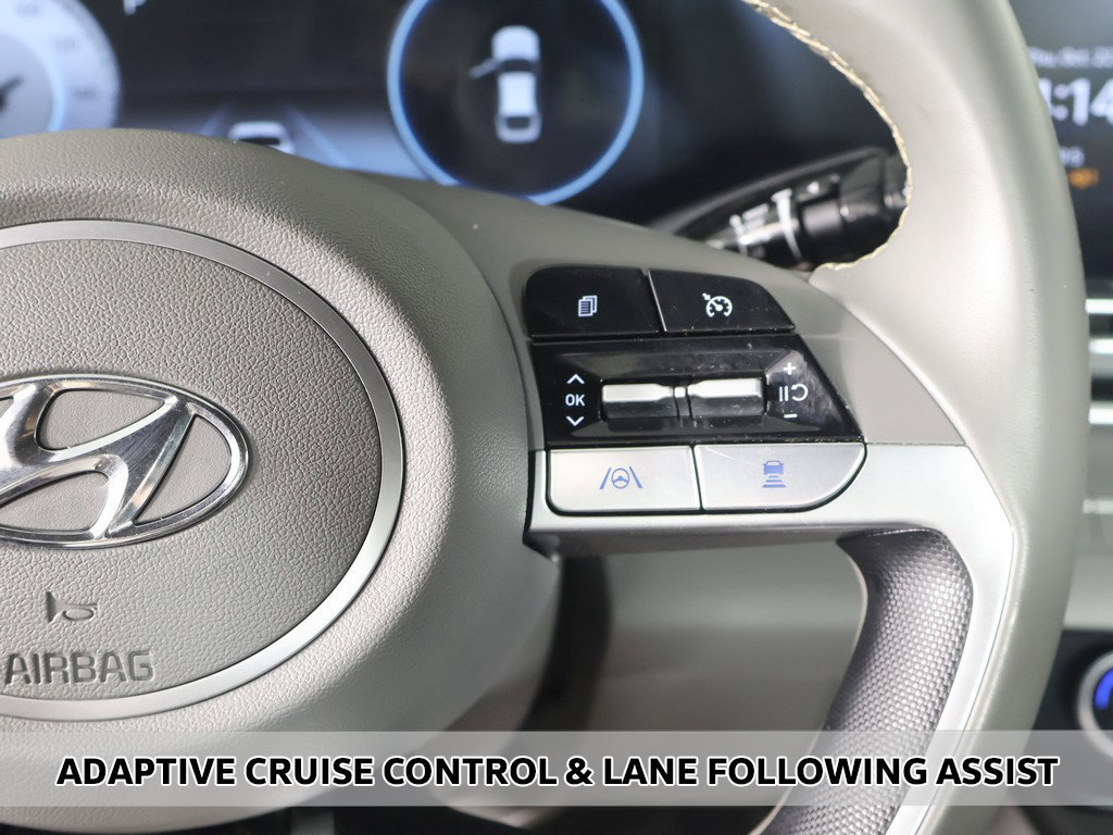 Used 2023 Hyundai Elantra SEL w/ Convenience Package FWD image 5