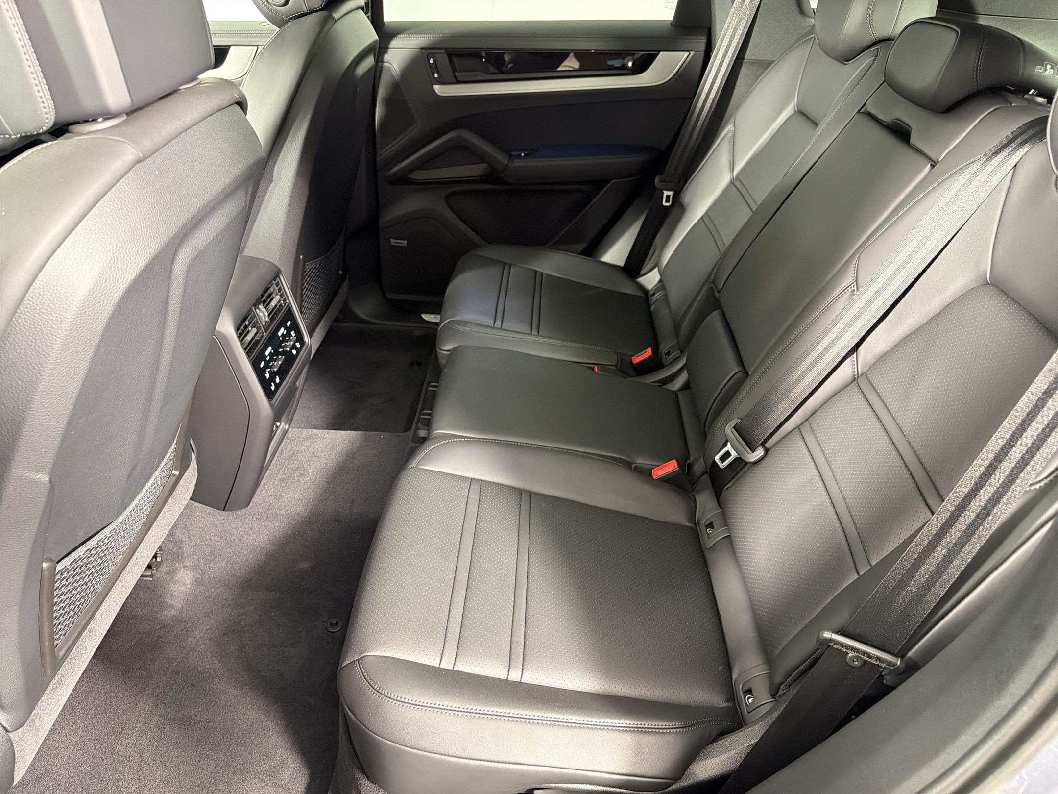 New 2026 Porsche Cayenne S AWD/4WD image 15