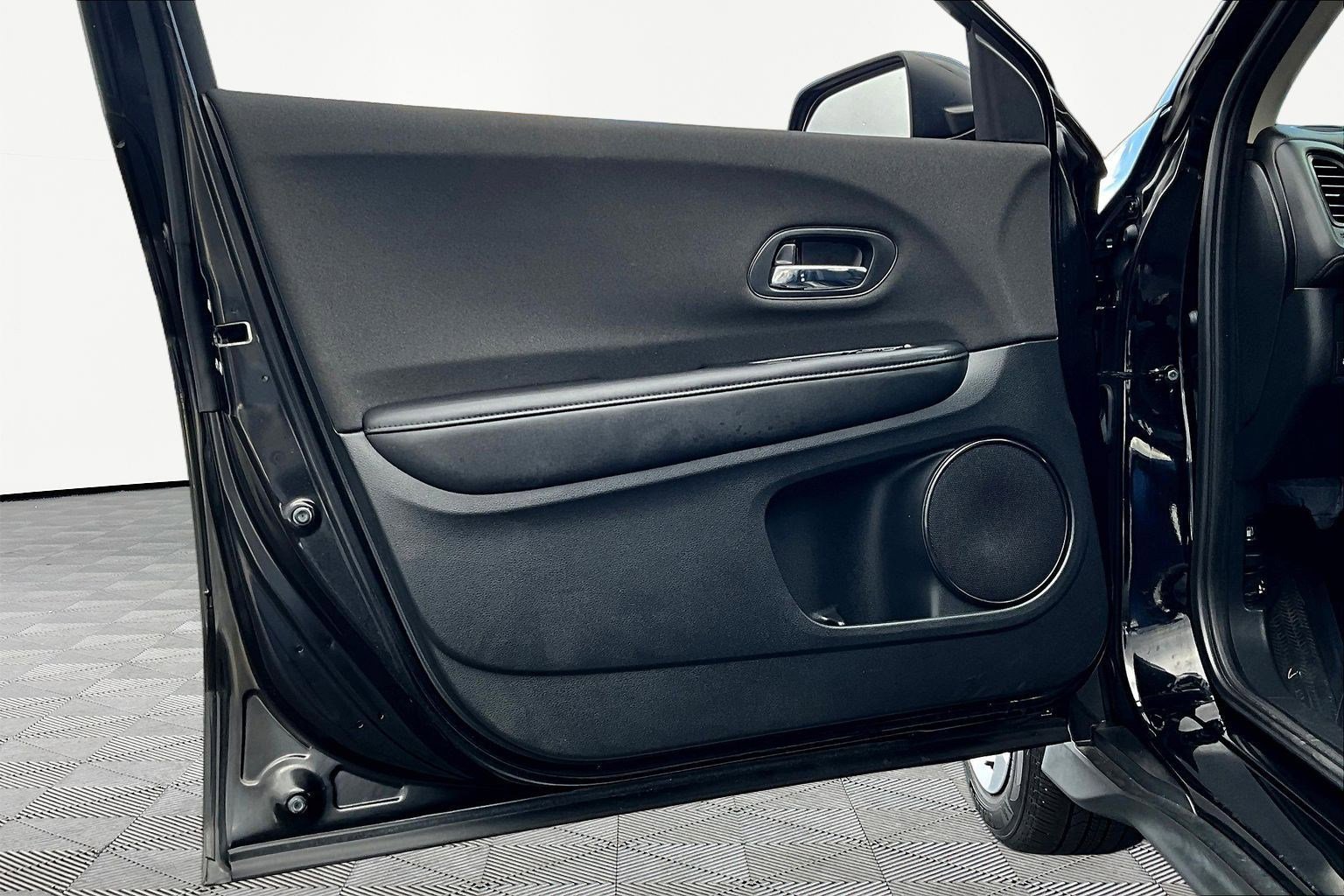 Used 2021 Honda HR-V LX image 19