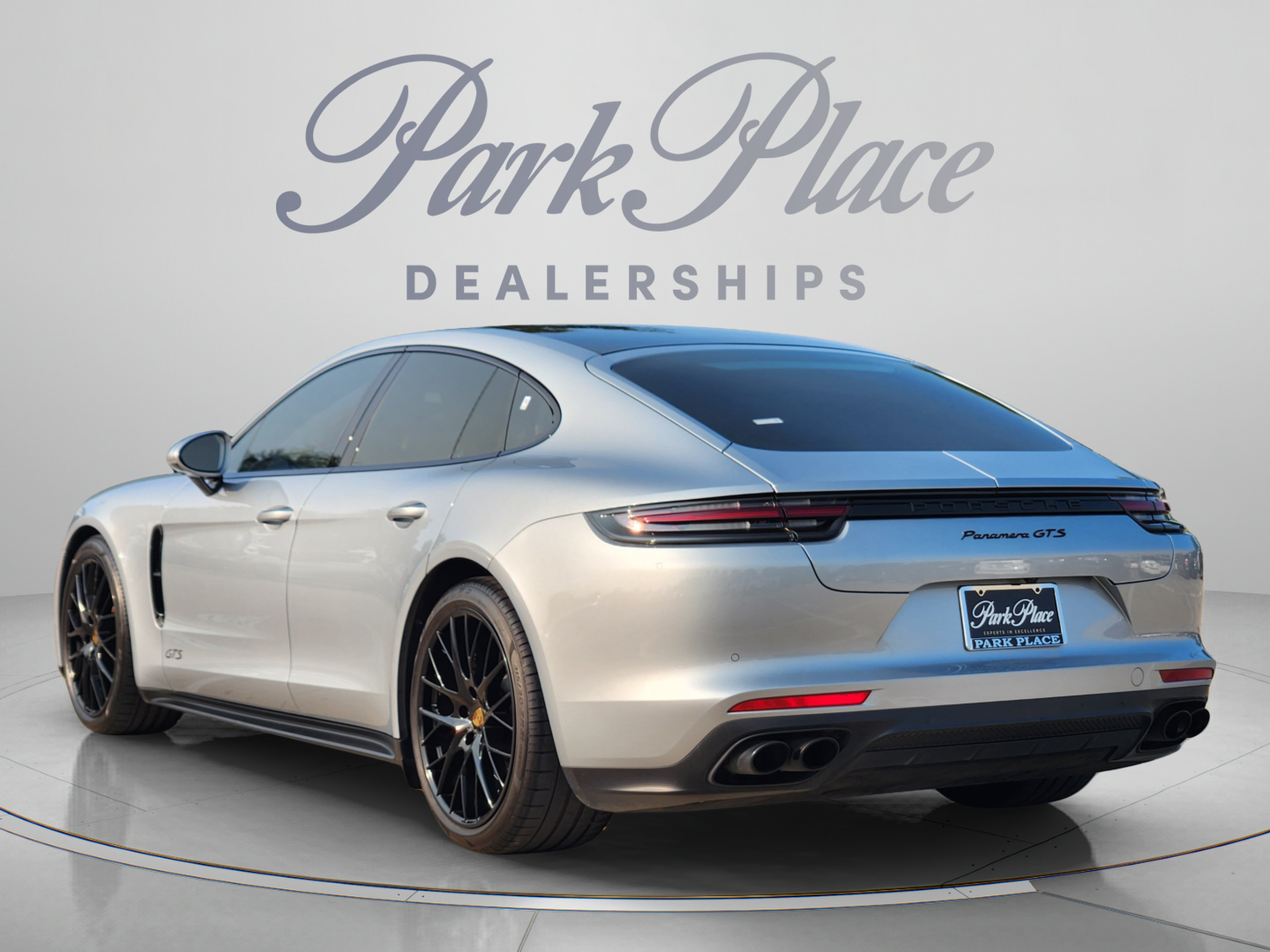 Used 2019 Porsche Panamera GTS AWD/4WD image 3