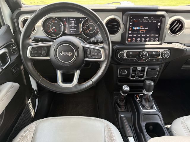 Used 2022 Jeep Wrangler Unlimited Sahara AWD/4WD image 22