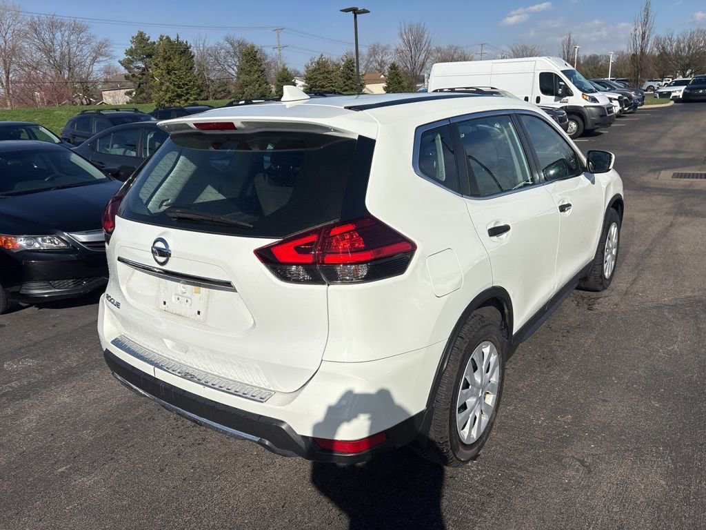 Used 2017 Nissan Rogue S image 3