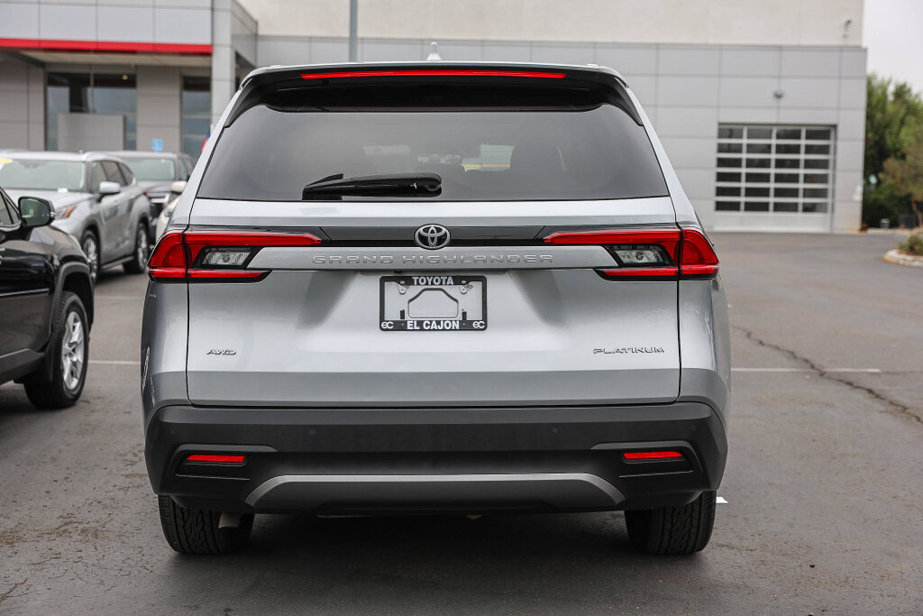 Certified 2024 Toyota Grand Highlander AWD image 26