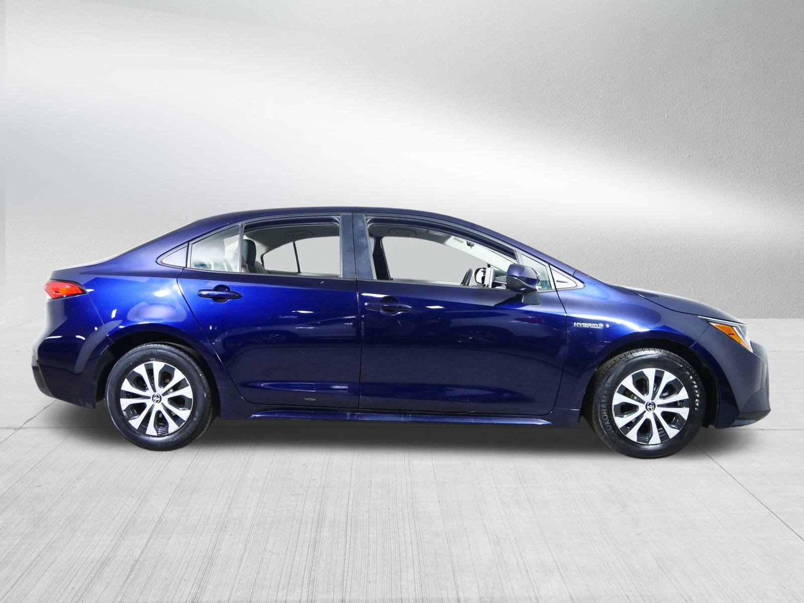 Used 2020 Toyota Corolla LE image 8