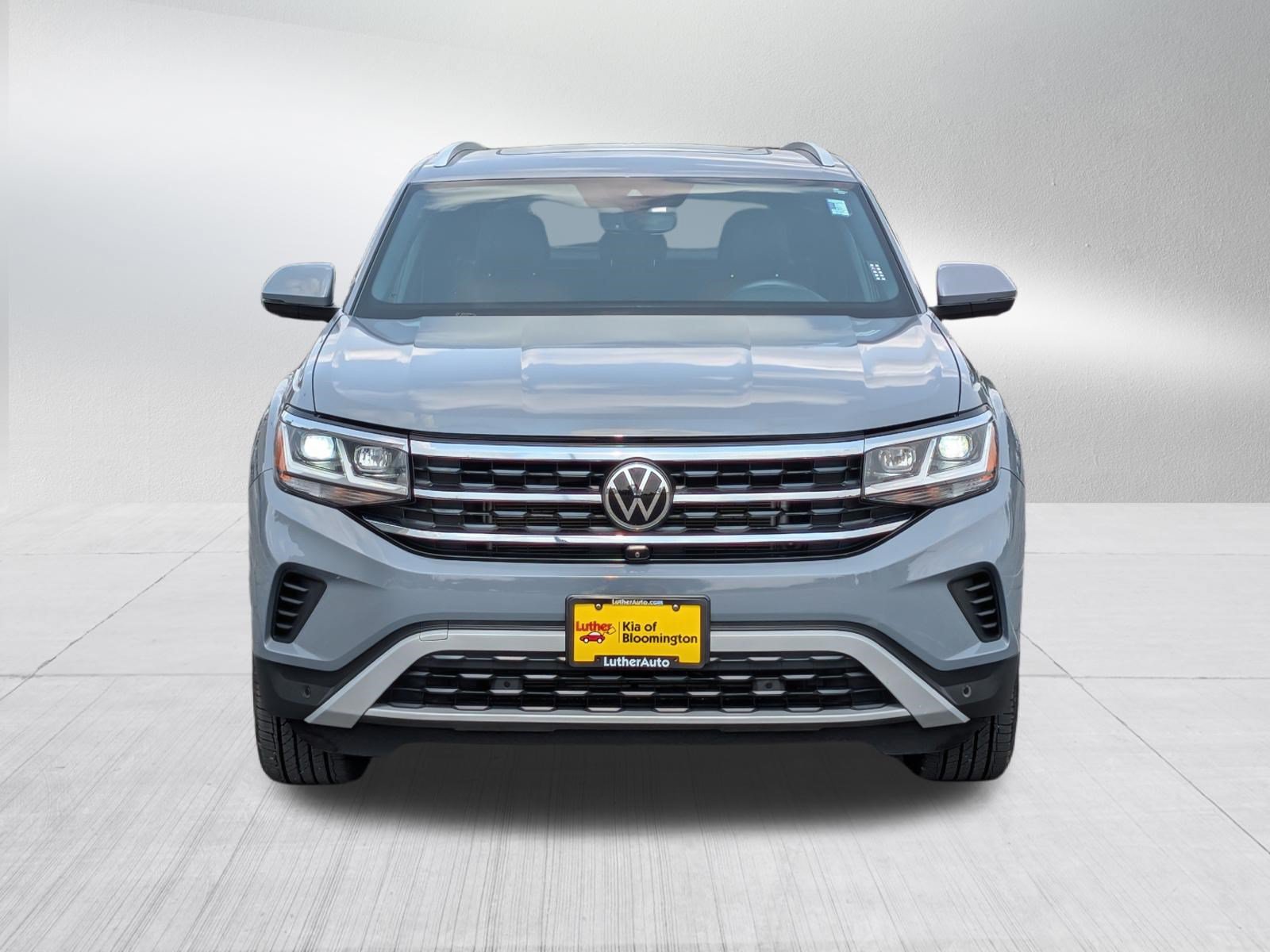 Used 2021 Volkswagen Atlas Cross Sport SEL Premium w/ Cross Sport MDO Package AWD/4WD image 2