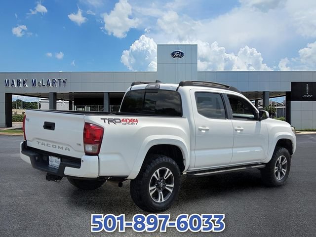 Used 2017 Toyota Tacoma TRD Sport AWD/4WD image 5