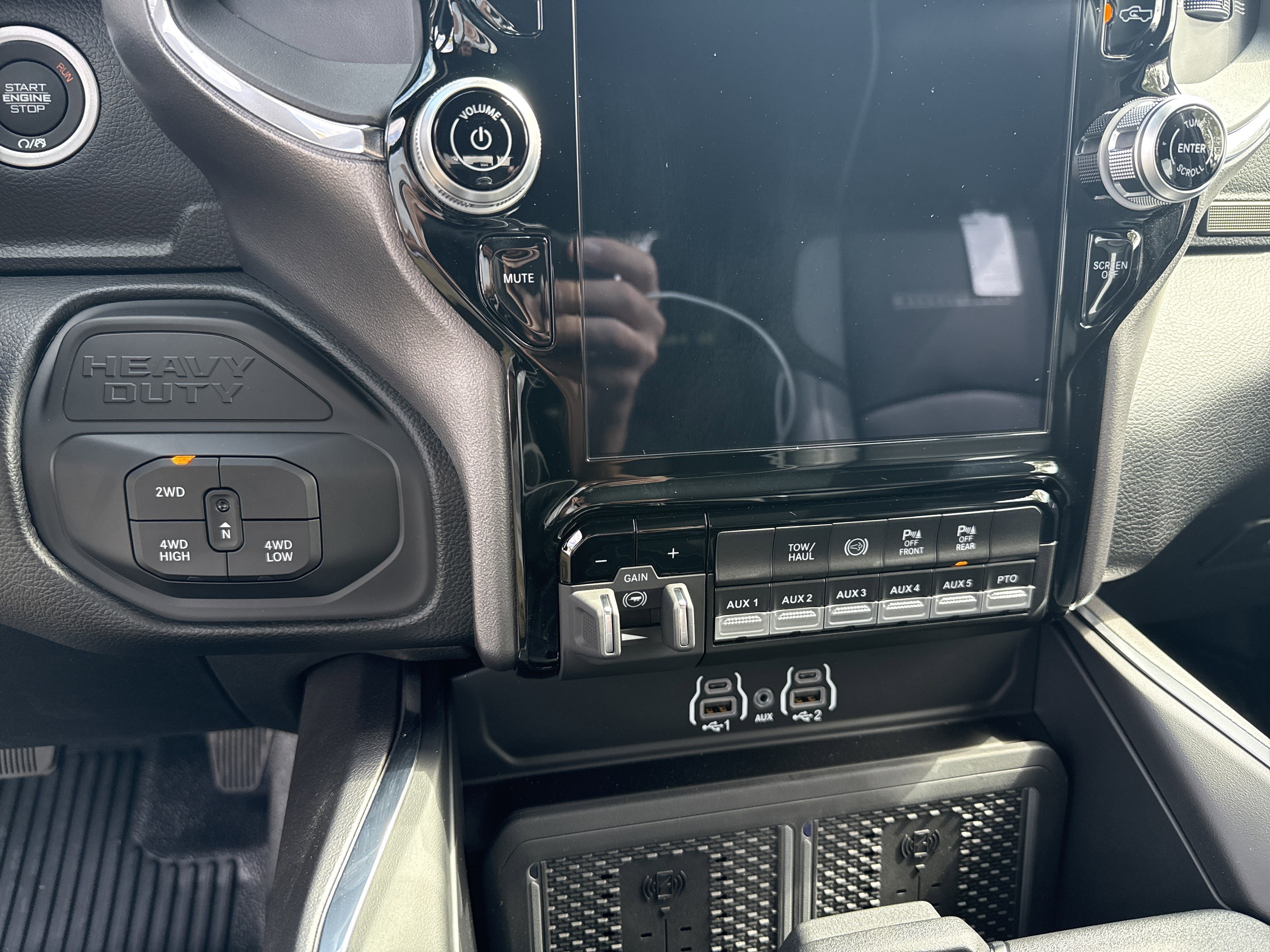 New 2026 RAM 5500 4x4 Crew Cab image 29