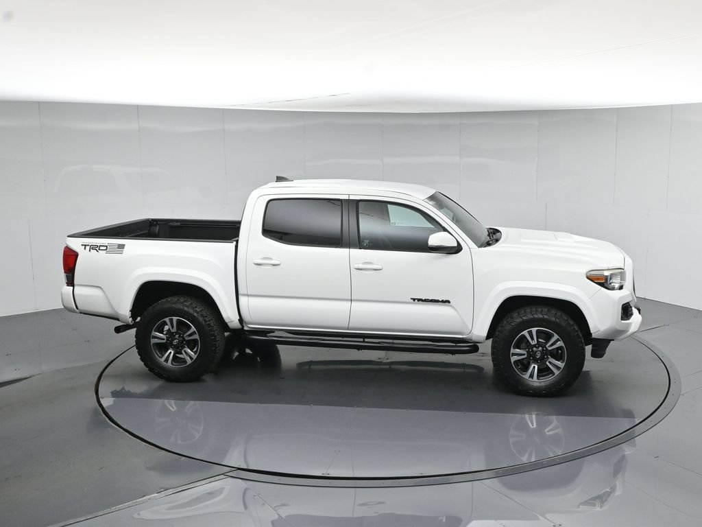 Used 2017 Toyota Tacoma TRD Sport w/ Tow Package RWD image 53
