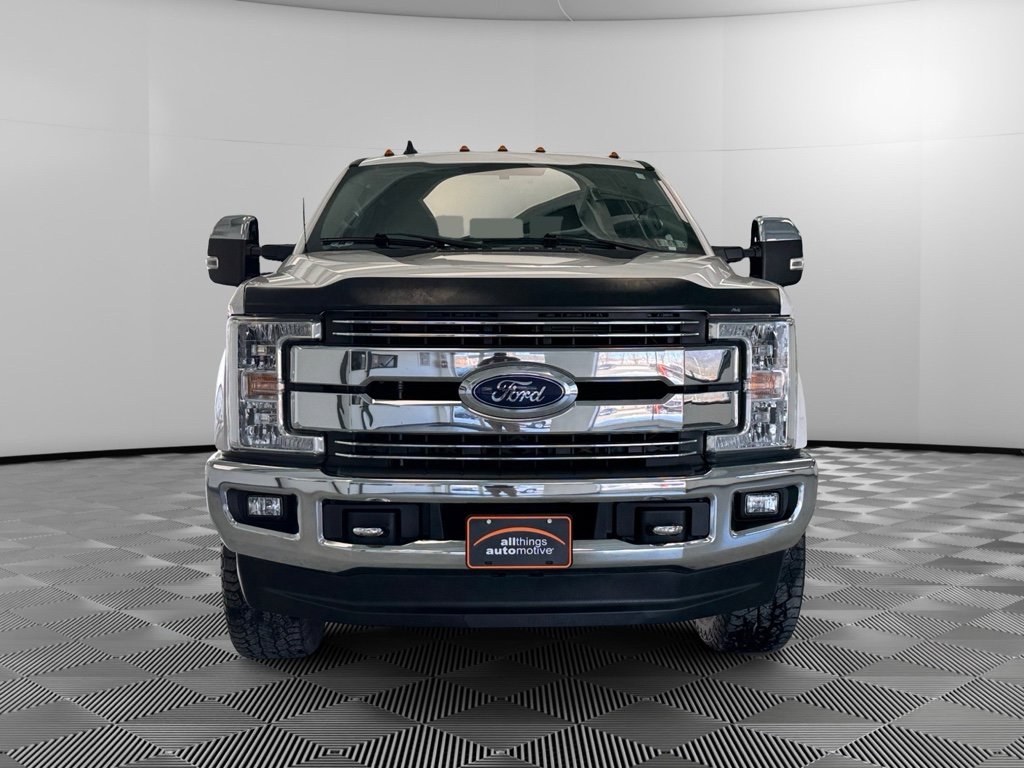 Used 2019 Ford F250 Lariat w/ Chrome Package image 3