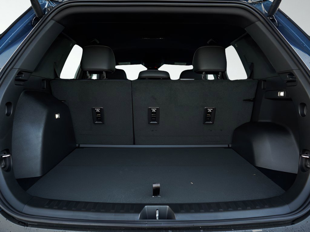 New 2026 Chevrolet Equinox LT w/ Convenience Package II image 8