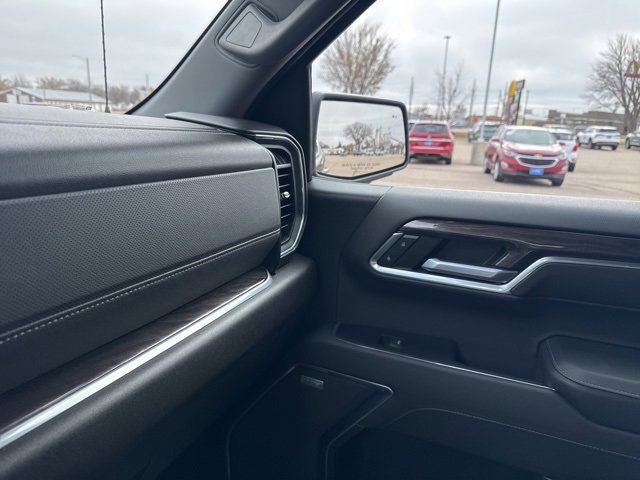 Used 2022 Chevrolet Silverado 1500 LTZ image 14