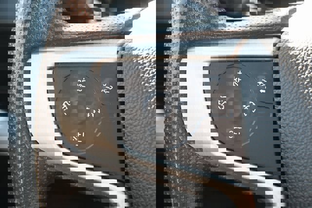 Used 2022 GMC Terrain SLE w/ Driver Convenience Package image 35