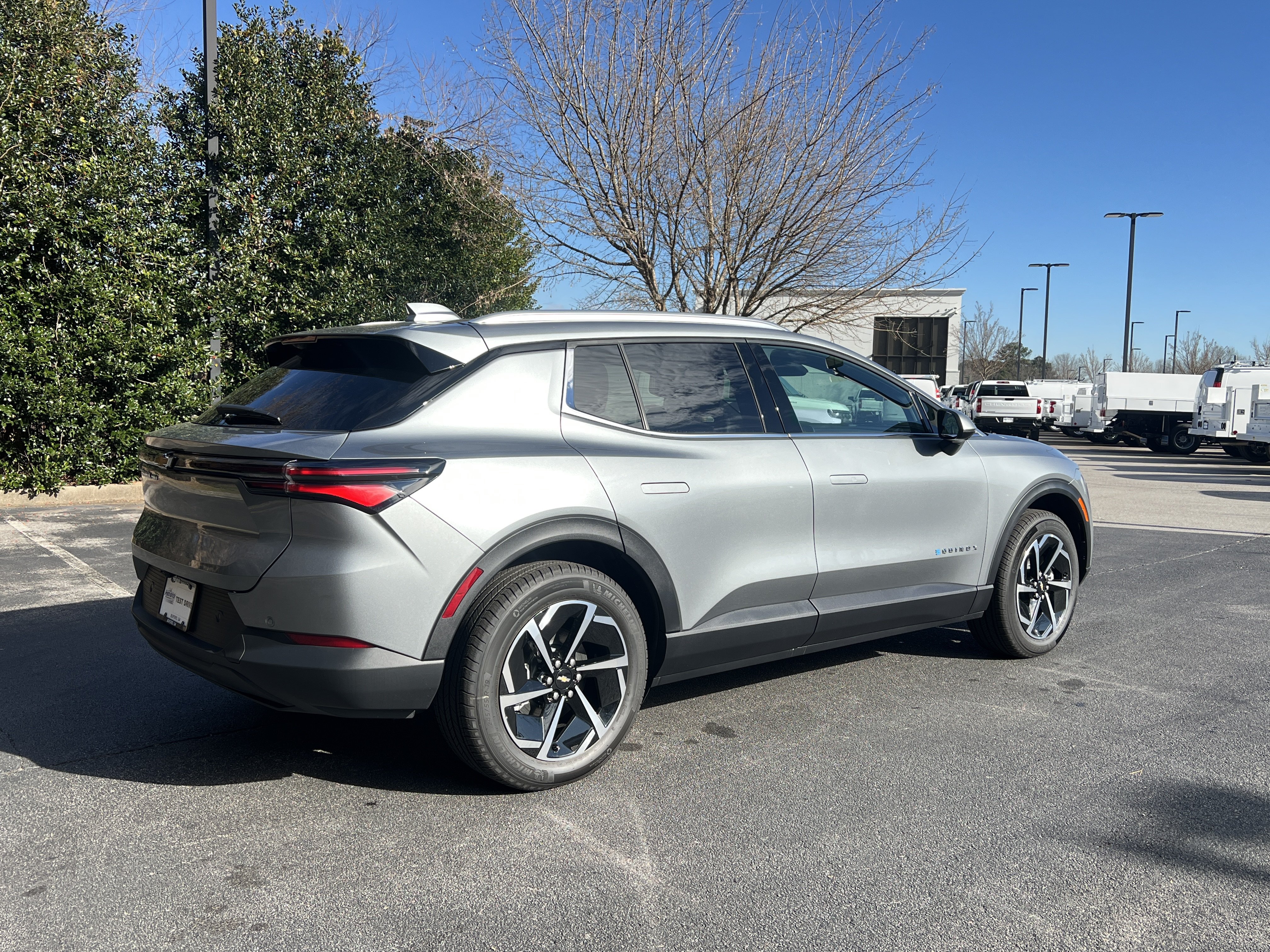 New 2026 Chevrolet Equinox EV LT AWD/4WD image 9
