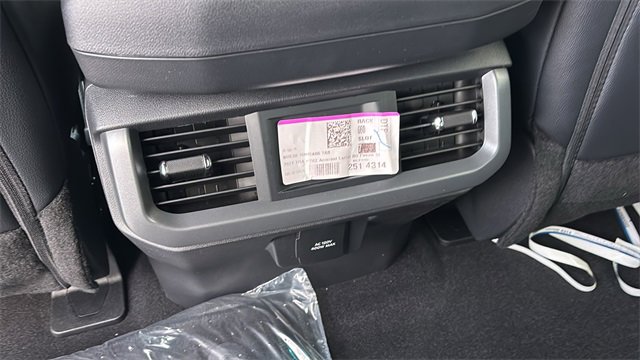 New 2025 Ford F150 Lariat w/ Equipment Group 501A Mid image 8