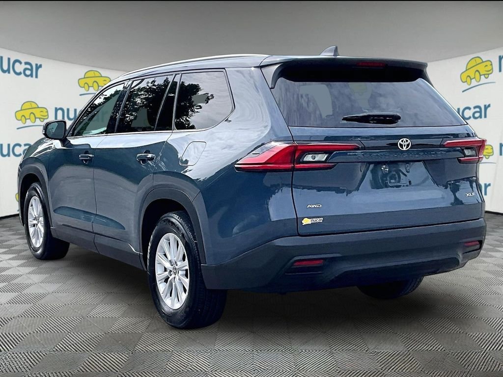 Used 2025 Toyota Grand Highlander AWD image 4