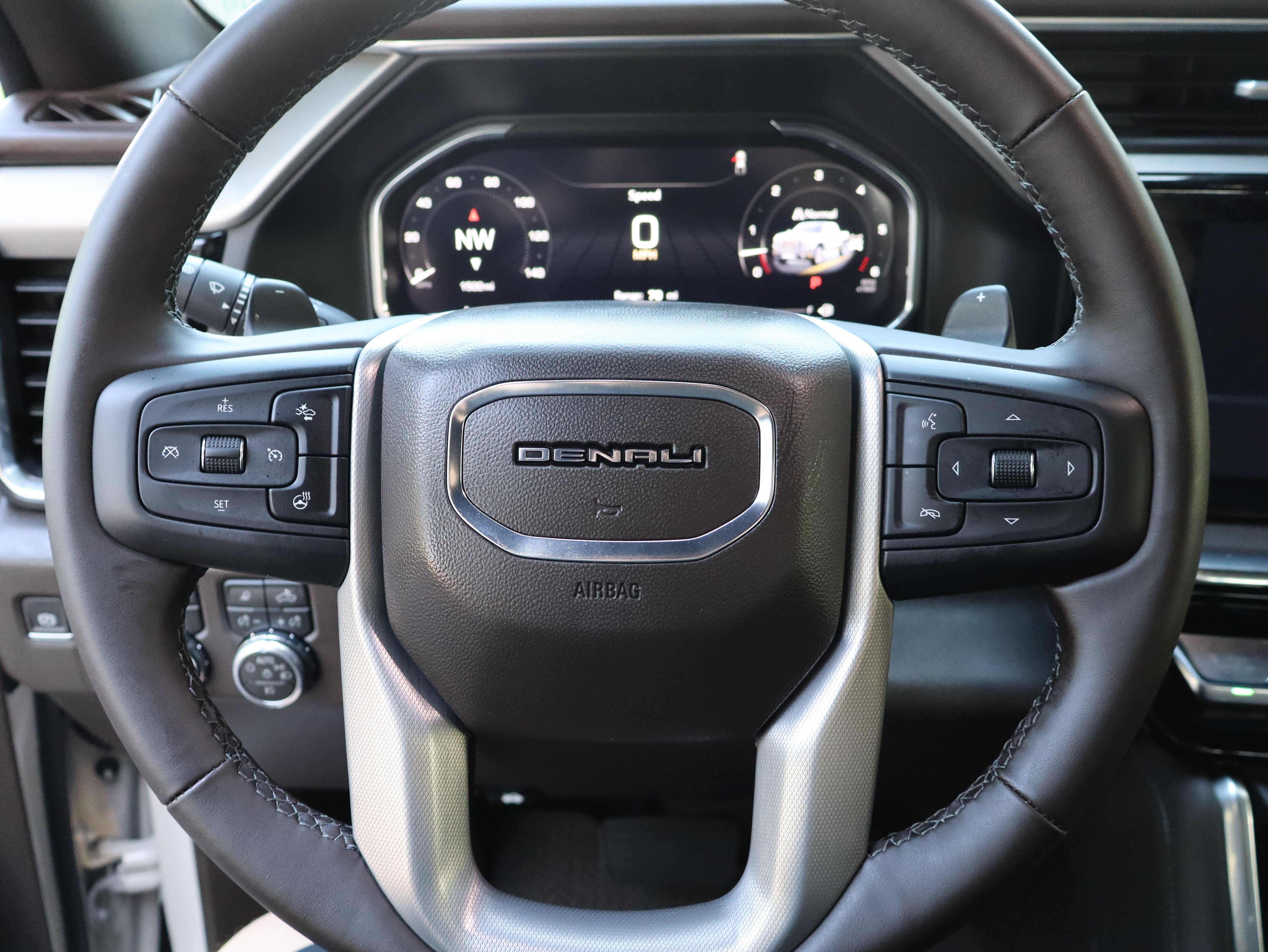 Used 2026 GMC Sierra 1500 Denali w/ Denali Reserve Package AWD/4WD image 24