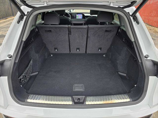 Certified 2025 Audi Q5 Premium w/ Premium Plus AWD/4WD image 14