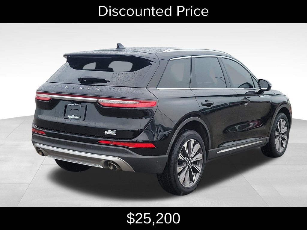 Used 2022 Lincoln Corsair Reserve w/ Elements Package AWD/4WD image 3