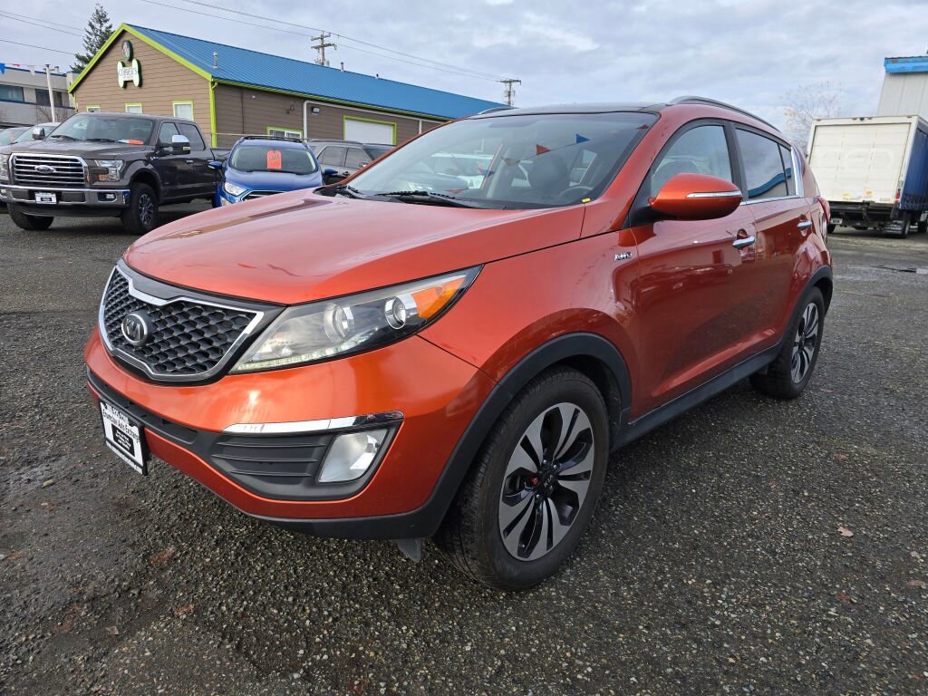 Used 2011 Kia Sportage SX w/ Premium Pkg w/Leather Seats image 3