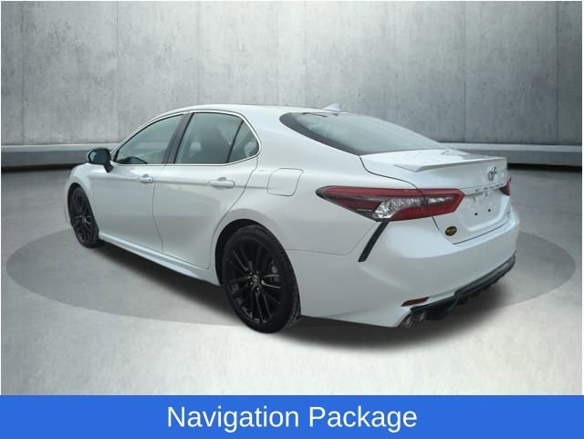 Used 2022 Toyota Camry XSE image 3