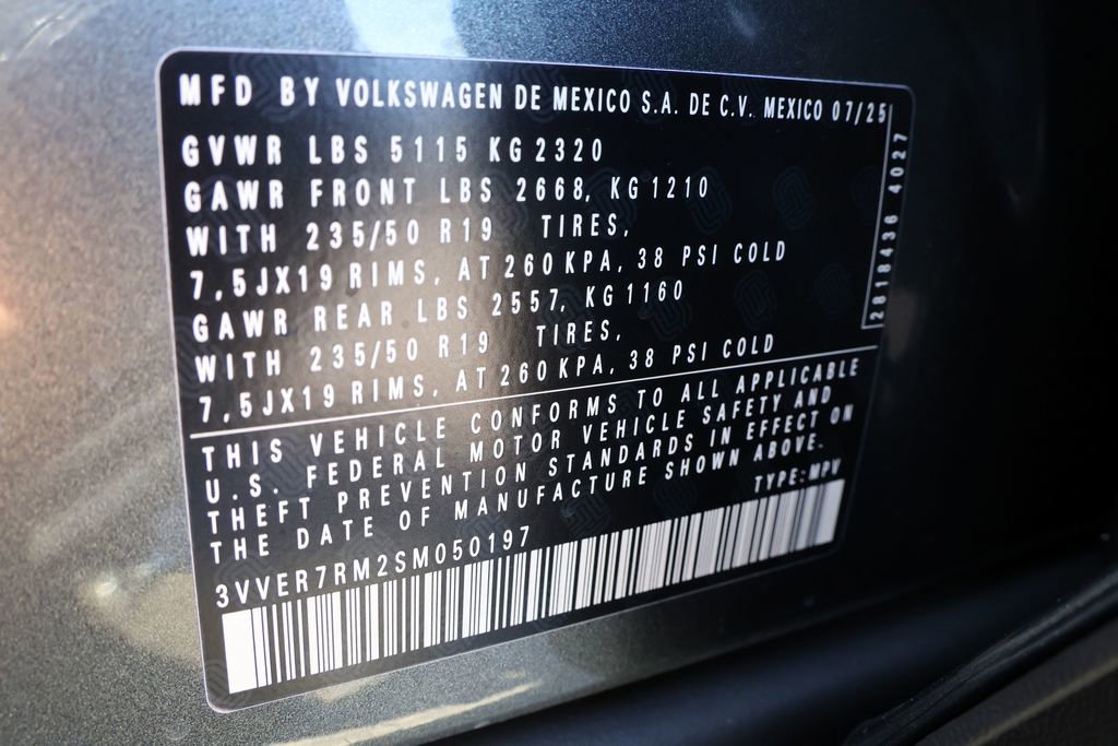 Used 2025 Volkswagen Tiguan SE image 45