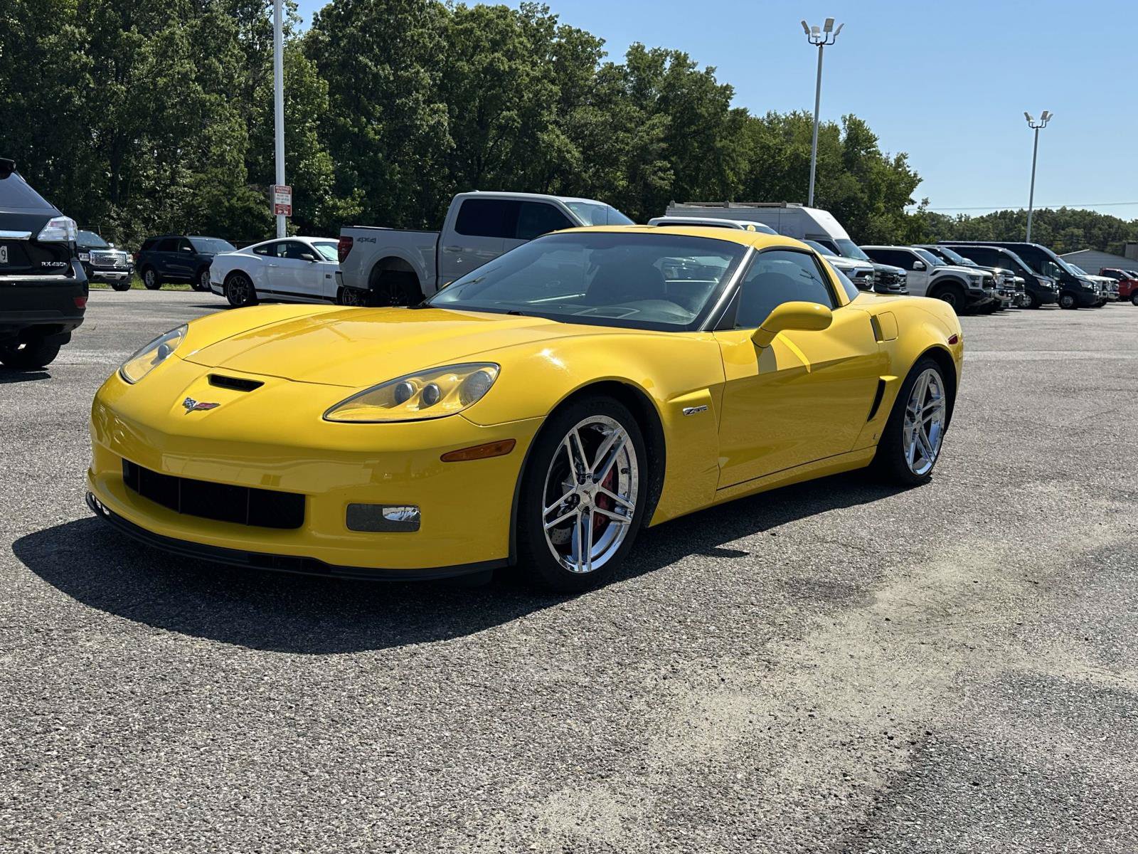 Used 2008 Chevrolet Corvette Z06 w/ Preferred Equipment Group RWD image 3