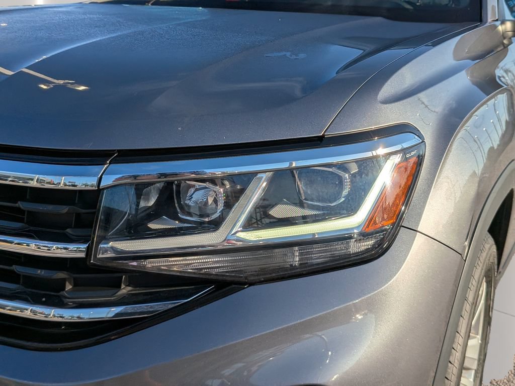 Certified 2023 Volkswagen Atlas Cross Sport SE w/ Panoramic Sunroof Package FWD image 7