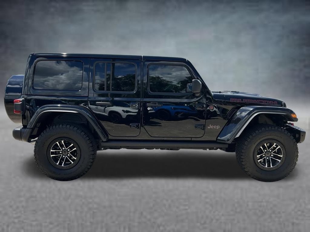 Used 2025 Jeep Wrangler Unlimited Rubicon AWD/4WD image 8