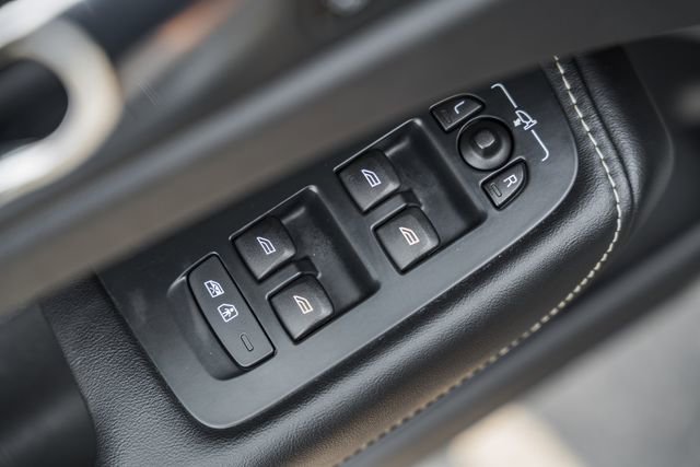 Used 2021 Volvo XC60 T6 R-Design w/ Advanced Package image 38