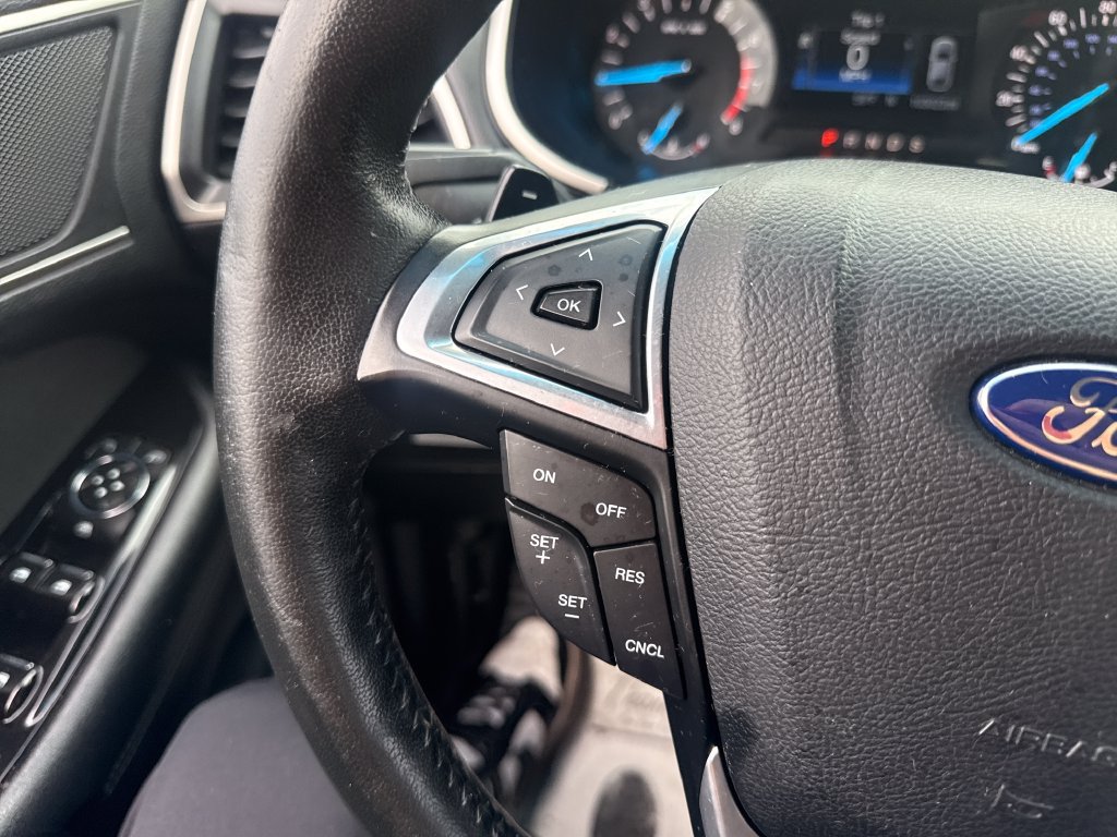 Used 2015 Ford Edge SEL FWD image 34