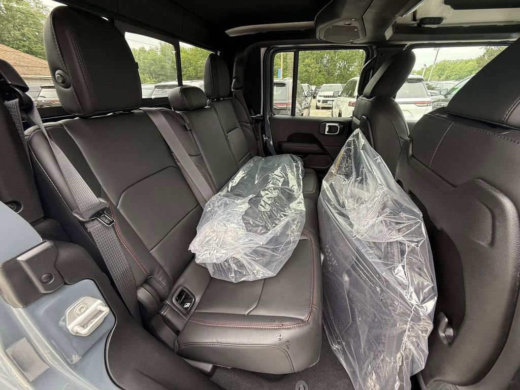 New 2026 Jeep Gladiator Rubicon AWD/4WD image 10