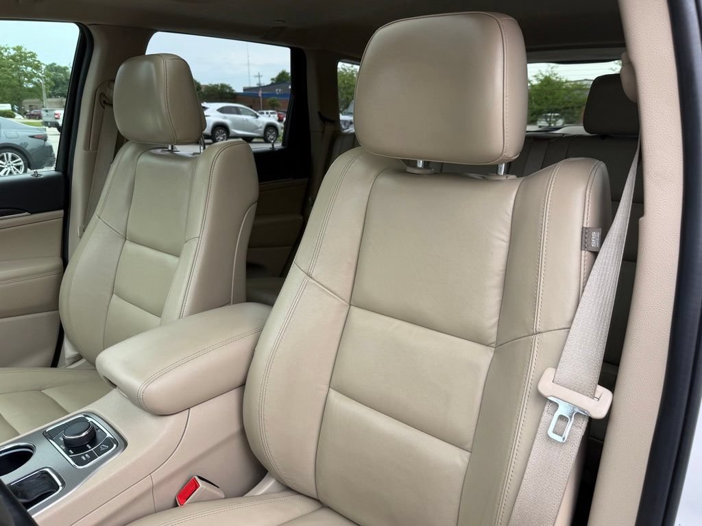 Used 2021 Jeep Grand Cherokee Limited w/ Premium Lighting Group AWD/4WD image 11