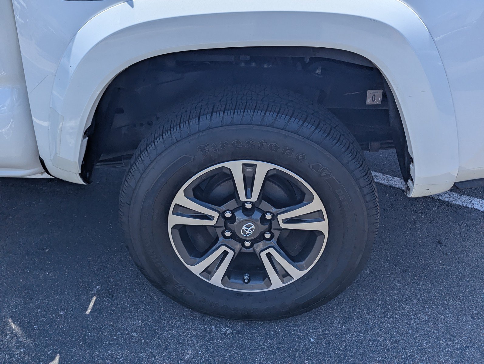 Used 2017 Toyota Tacoma TRD Sport w/ Tow Package RWD image 7