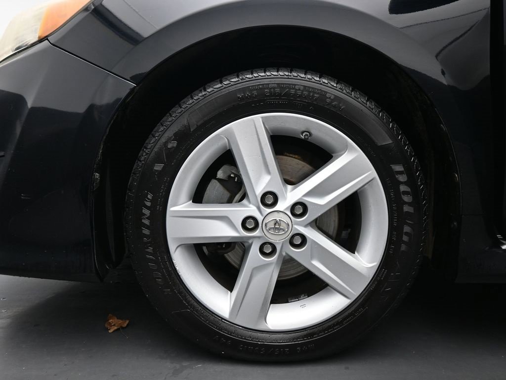 Used 2013 Toyota Camry SE image 13