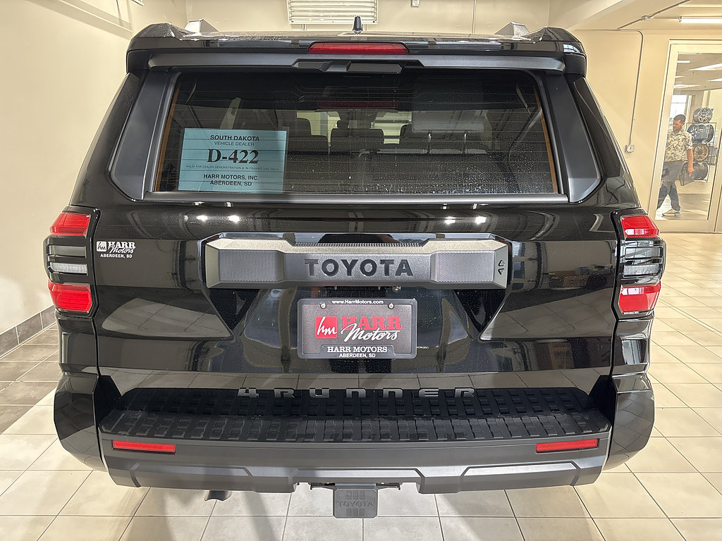 New 2026 Toyota 4Runner SR5 AWD/4WD image 3
