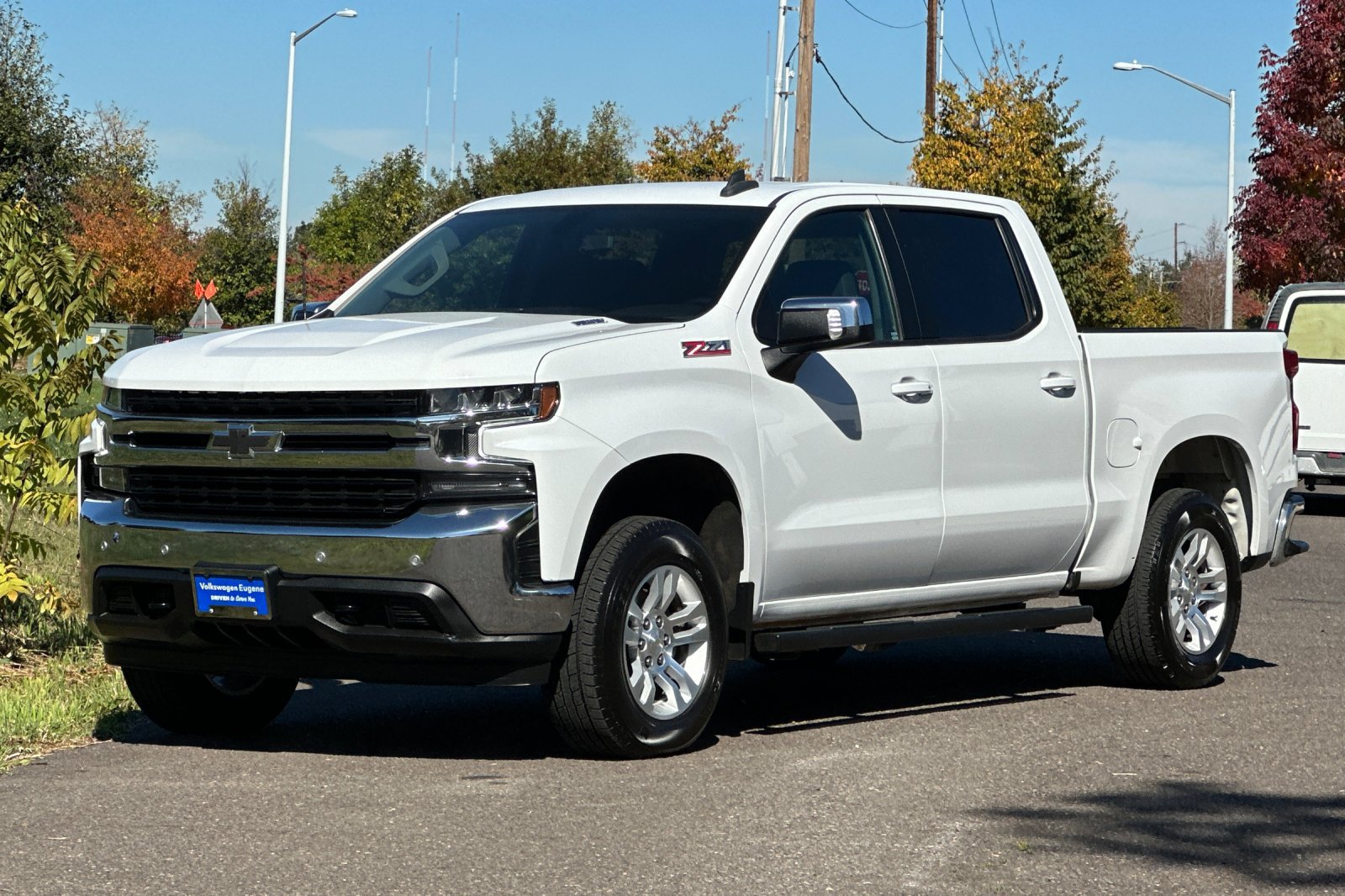 Used 2022 Chevrolet Silverado 1500 LT w/ Z71 Off-Road Package AWD/4WD image 7