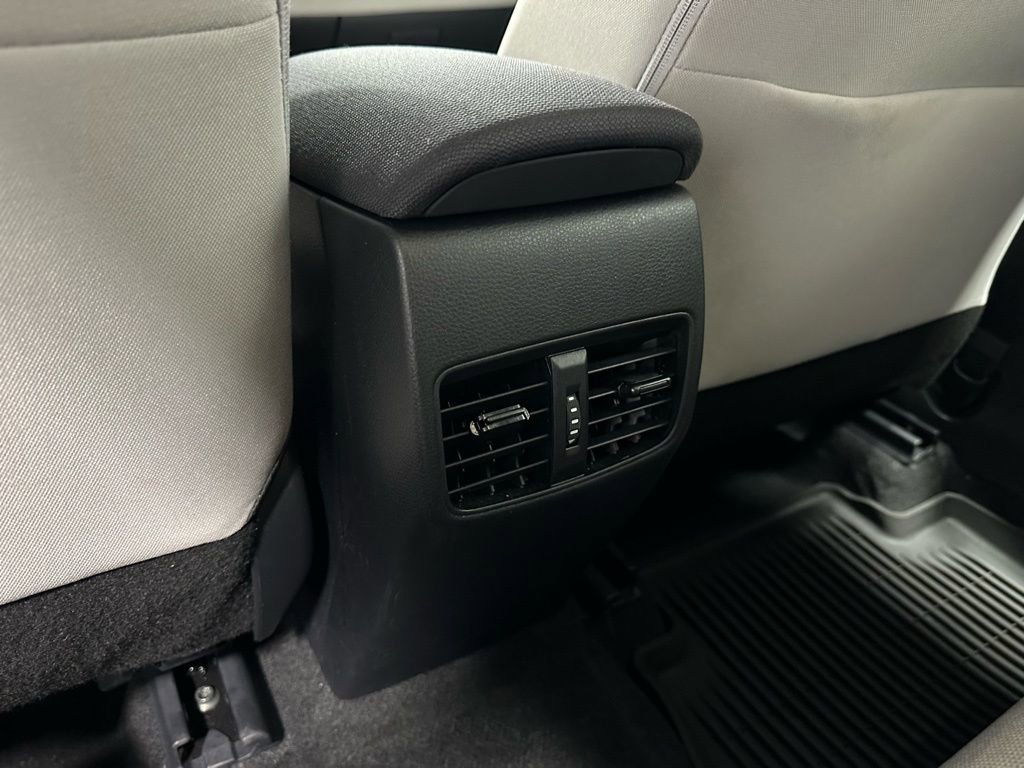 Used 2025 Toyota Corolla Cross L image 47